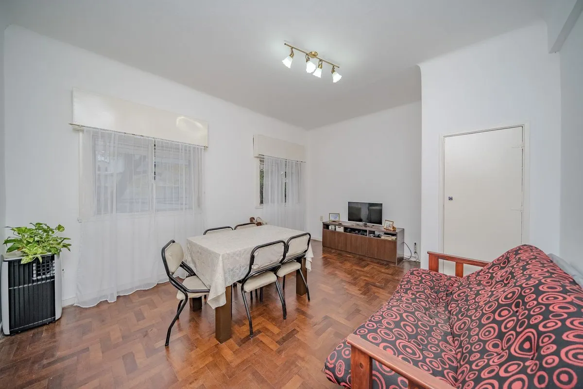 Casa en Hipolito Yrigoyen 5000