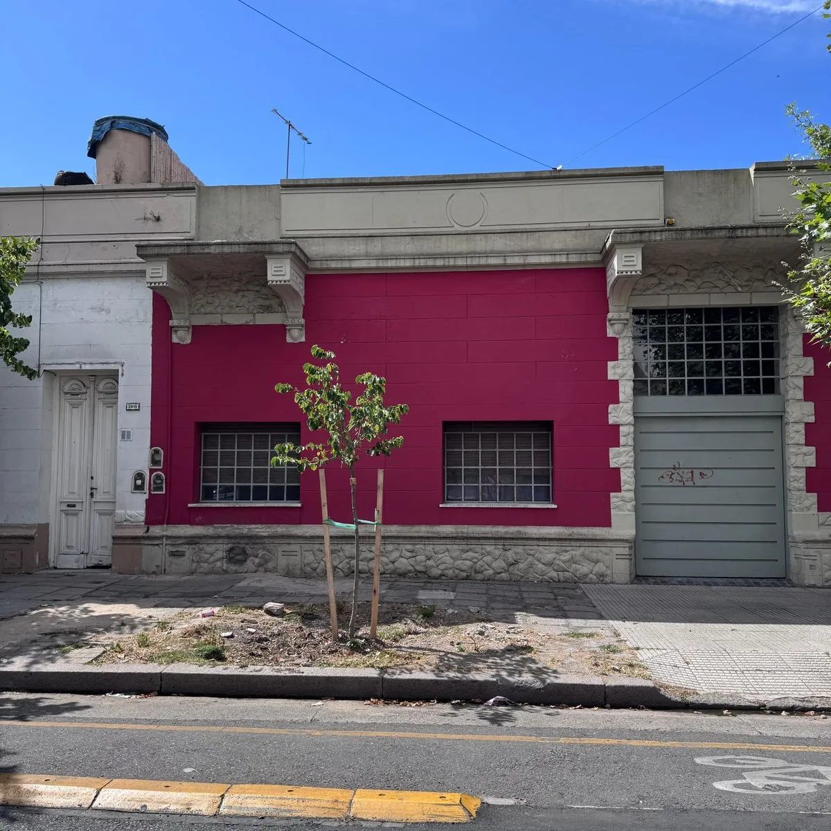 Casa en Calle Jose E. Rodo 3900