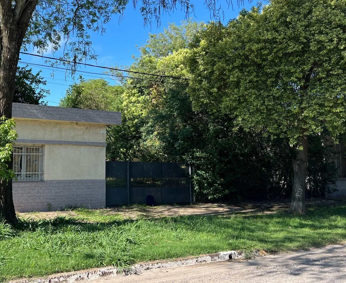 Lote en Avenida Rivadavia 300