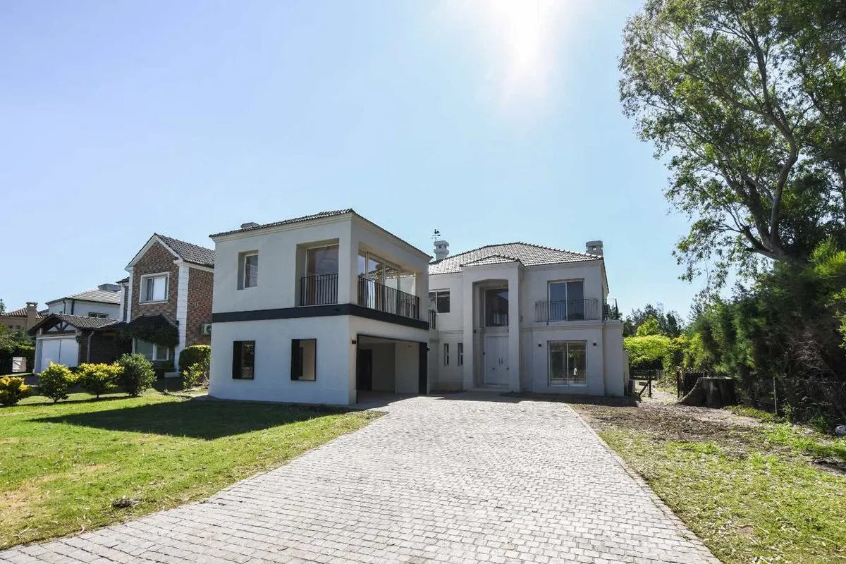 Casa en Avenida Real 9100