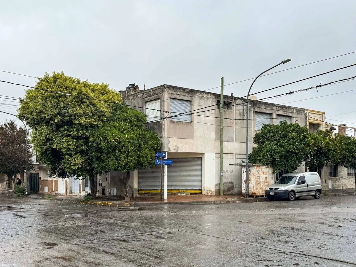 Casa en Augusto López 800