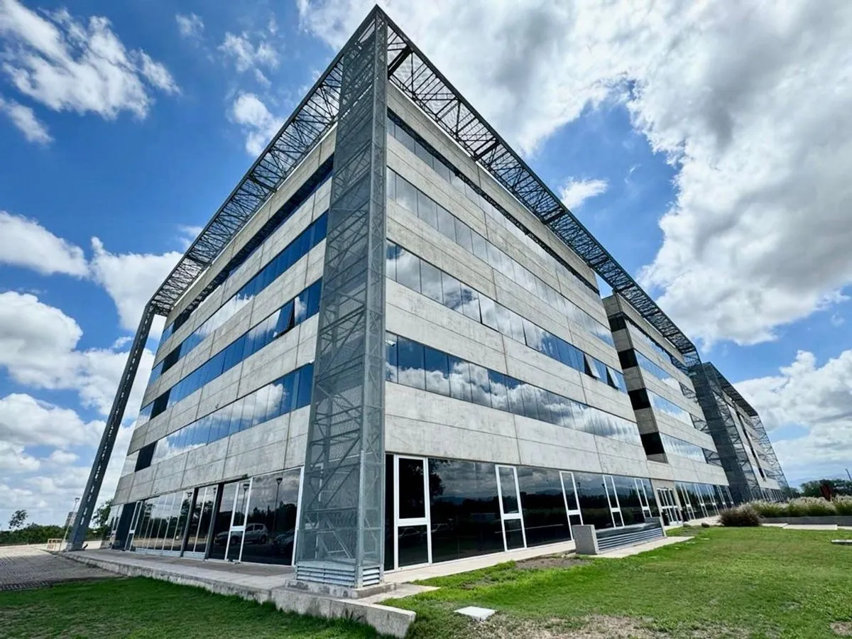 Oficina en Avenida la Voz del Interior 8500