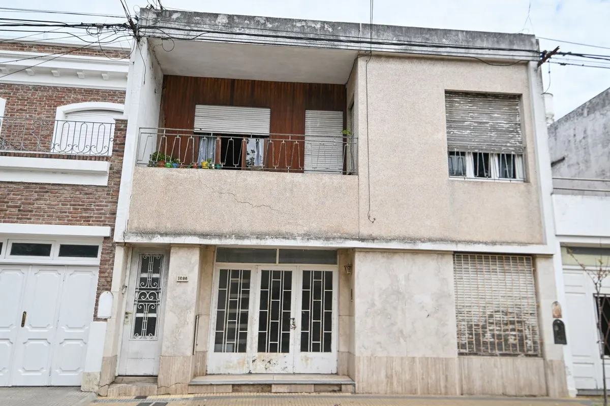 Casa en Pellegrini 1000