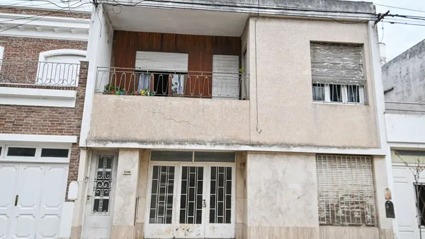 Casa en Pellegrini 1000