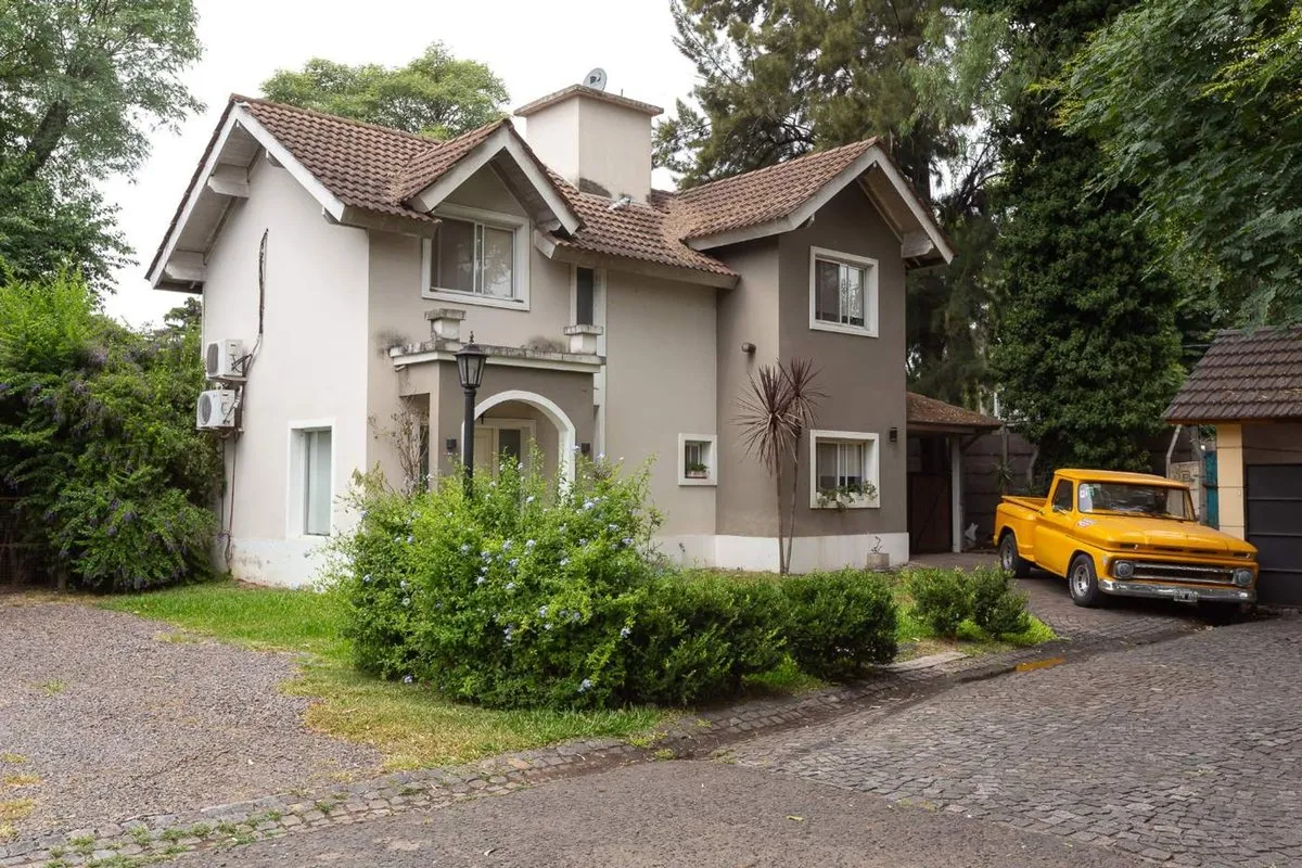 Casa en Marquez de Aviles 2800