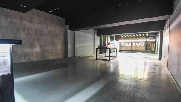 Local Comercial en Coronel Apolinario Figueroa 100