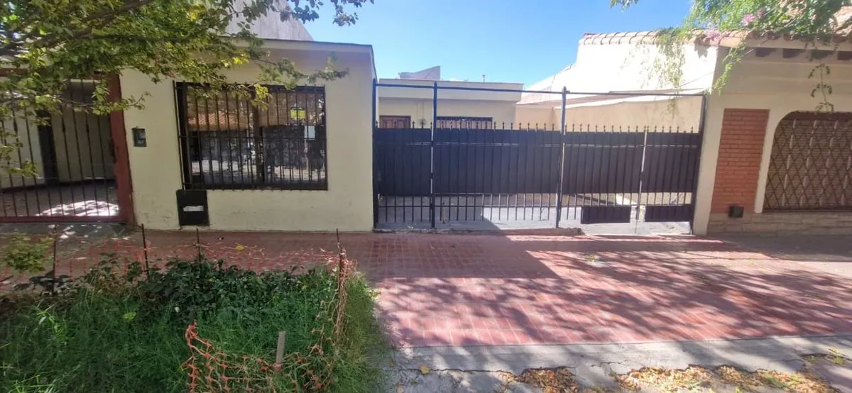 Casa en Jorge Newbery 200