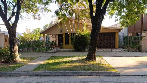 Casa en Tucumán 800