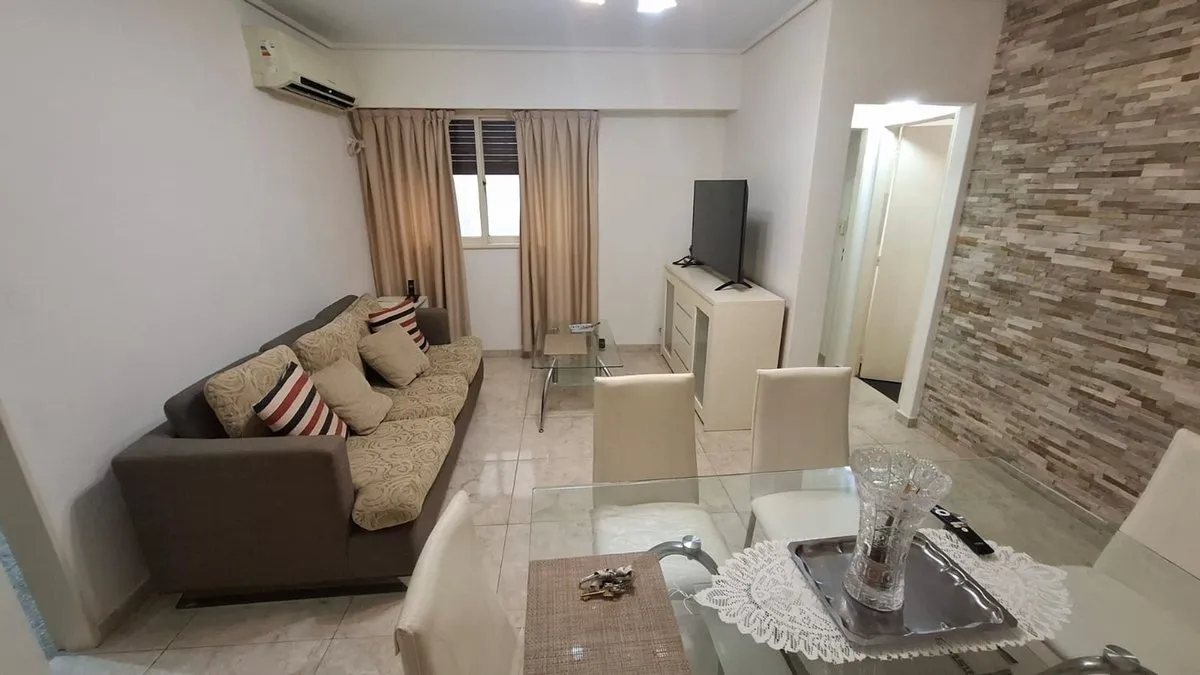 Departamento en Humberto 1º 700