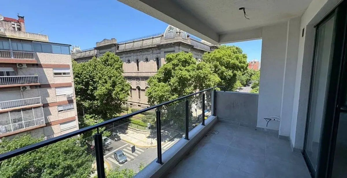 Departamento en Av. Beiro 4000