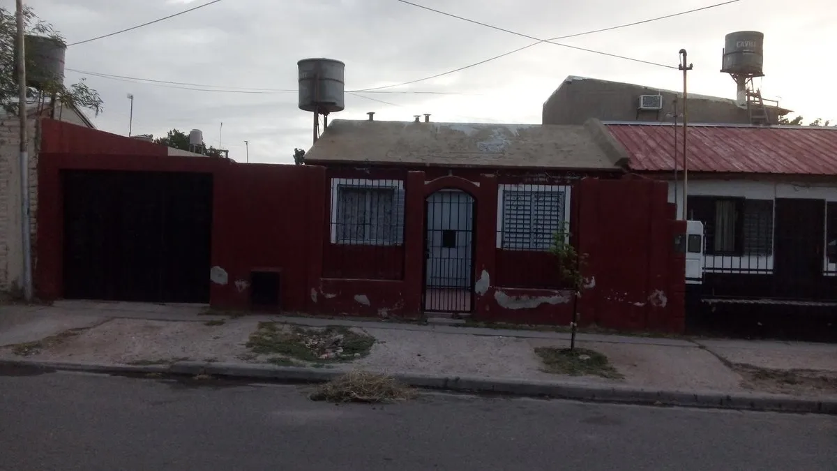 Casa en Bº Juna Carnevale - Cgt 0