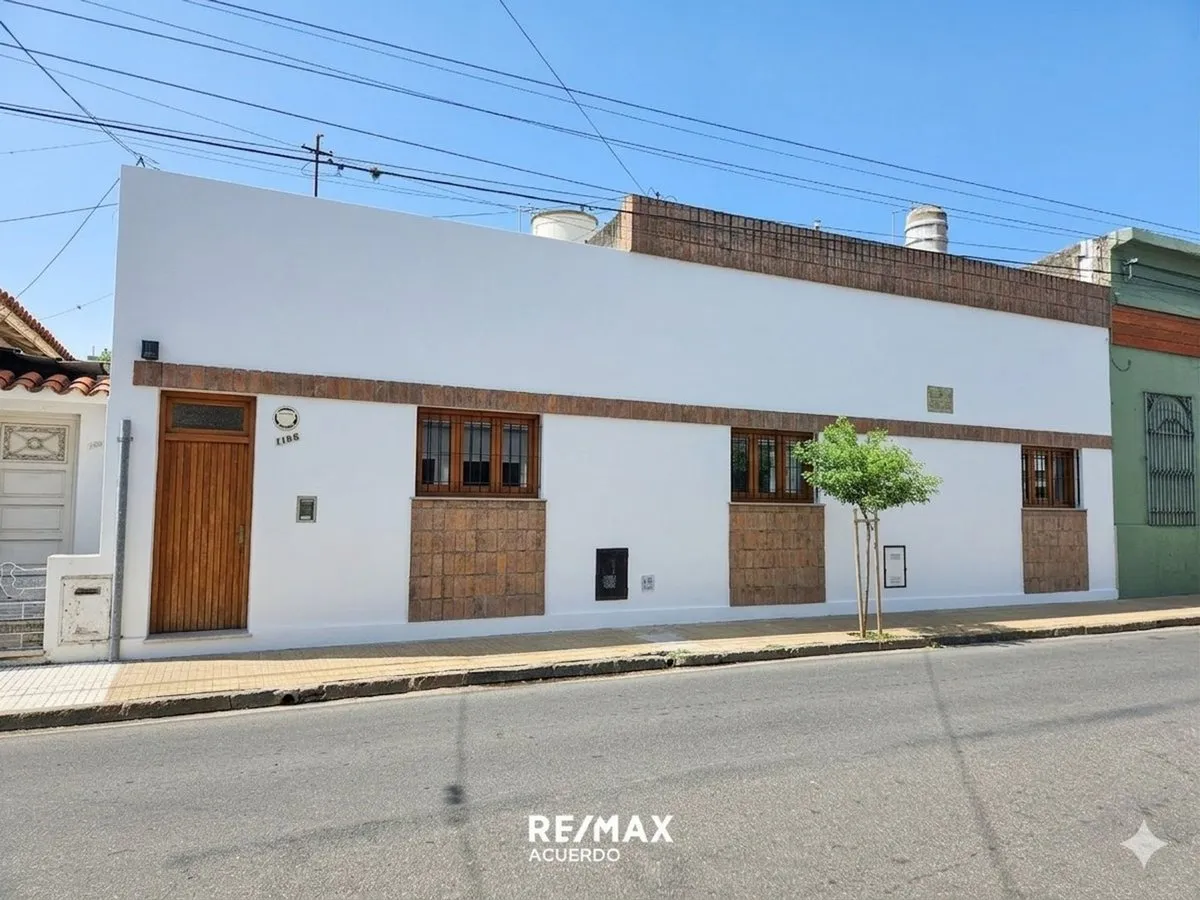 Casa en León Guruciaga 100