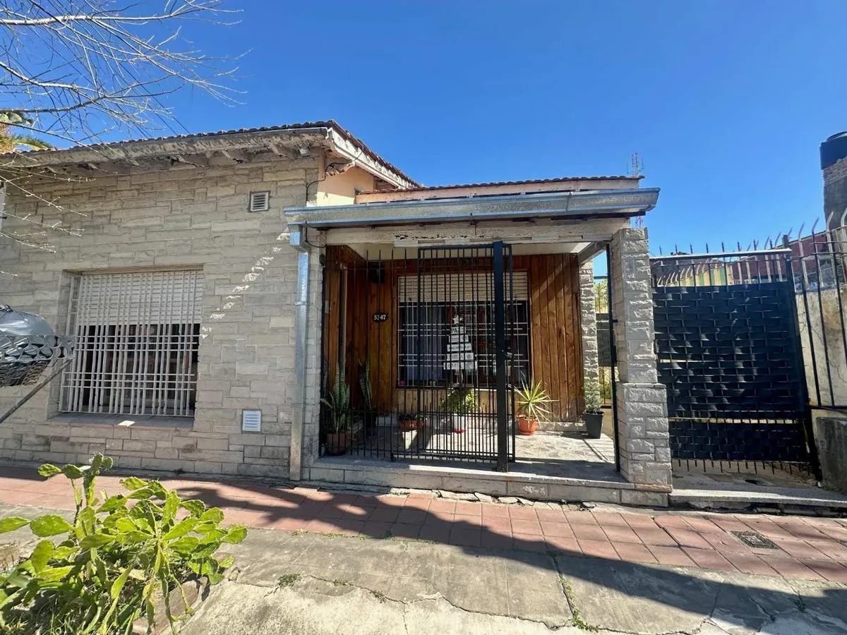 Casa en Almirante Brown 5300