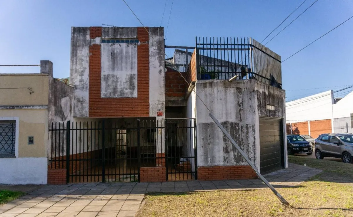 Casa en Güiraldes 2300