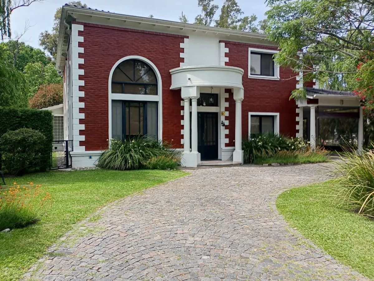 Casa en Almafuerte 1400