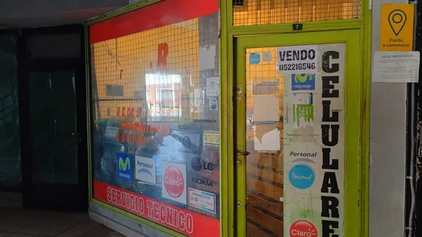 Local Comercial en Avenida de Mayo 2000