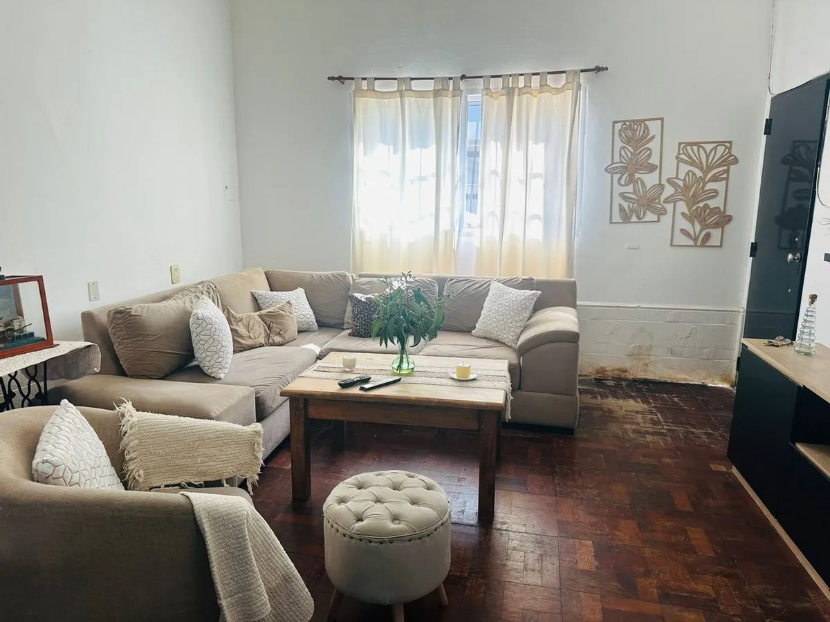 Casa en Agustín Álvarez 1600