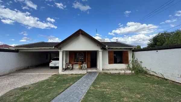 Casa en San Martín 2100