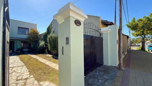 Casa en Mitre 1300