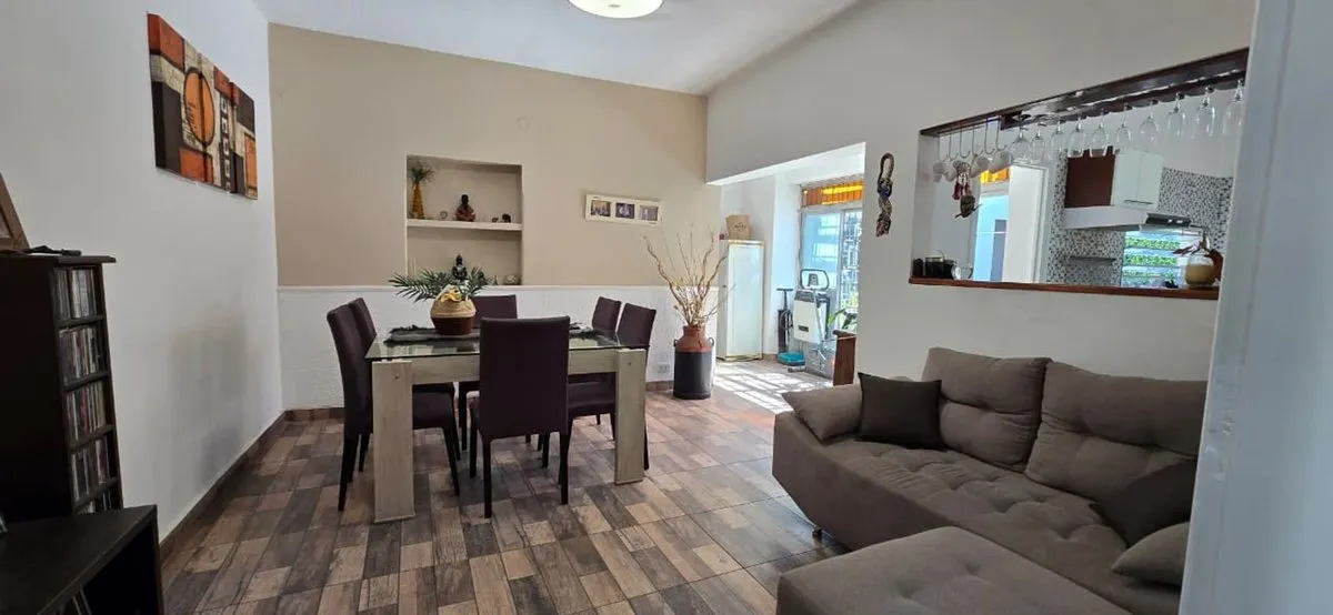 Casa en Olegario Victor Andrade 800