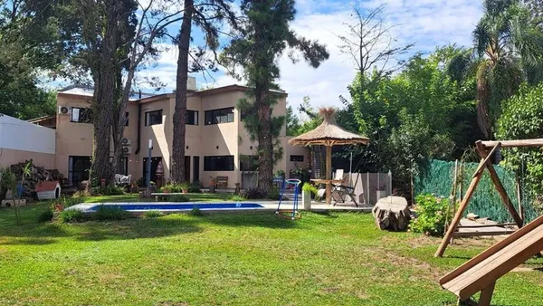 Quinta en Carlos de Linneo 200