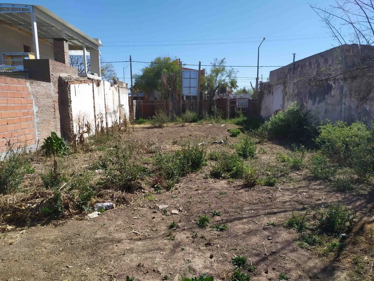 Lote en Saenz Peña 300