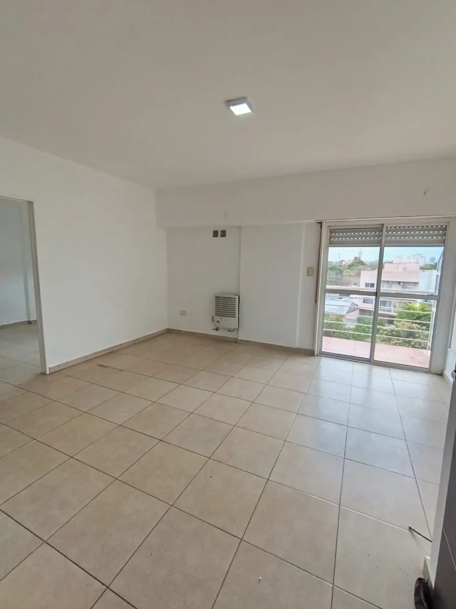 Departamento en Blas Parera 2000