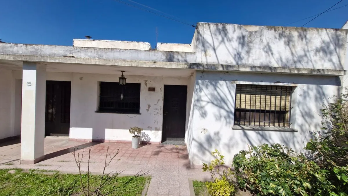 Casa en Chacabuco 2000