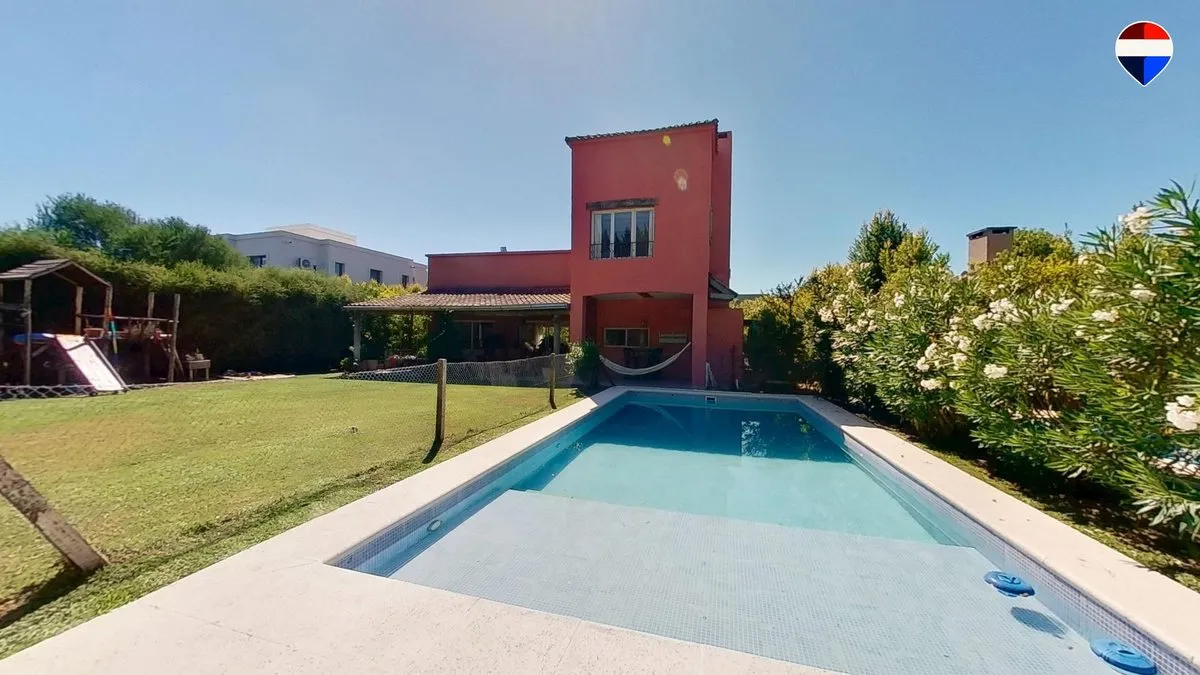 Casa en Aristóbulo del Valle 5100