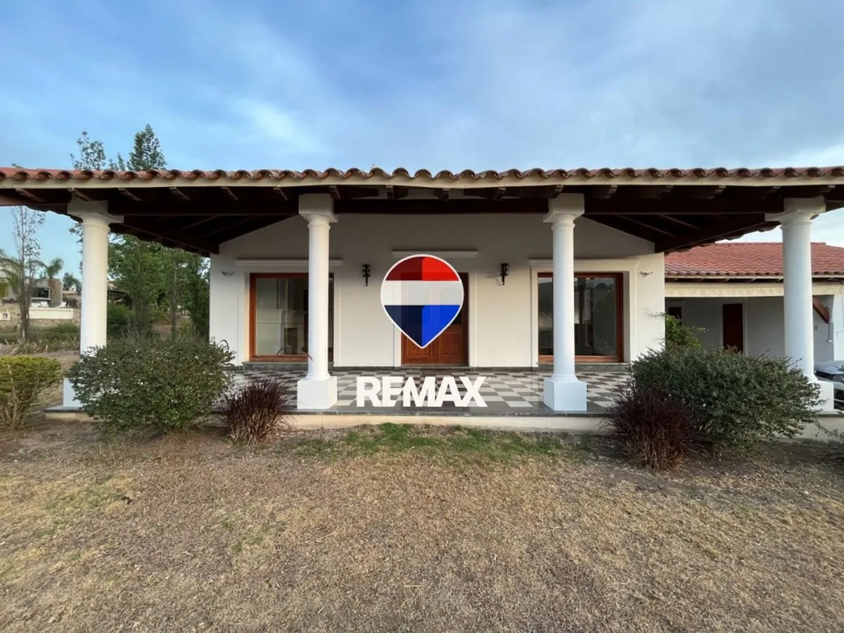 Casa en Club de Campo el Tipal, los Teros 0