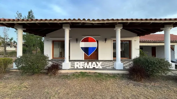 Casa en Club de Campo el Tipal, los Teros 0