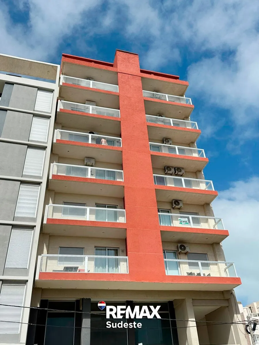 Departamento en Av. Argentina 200