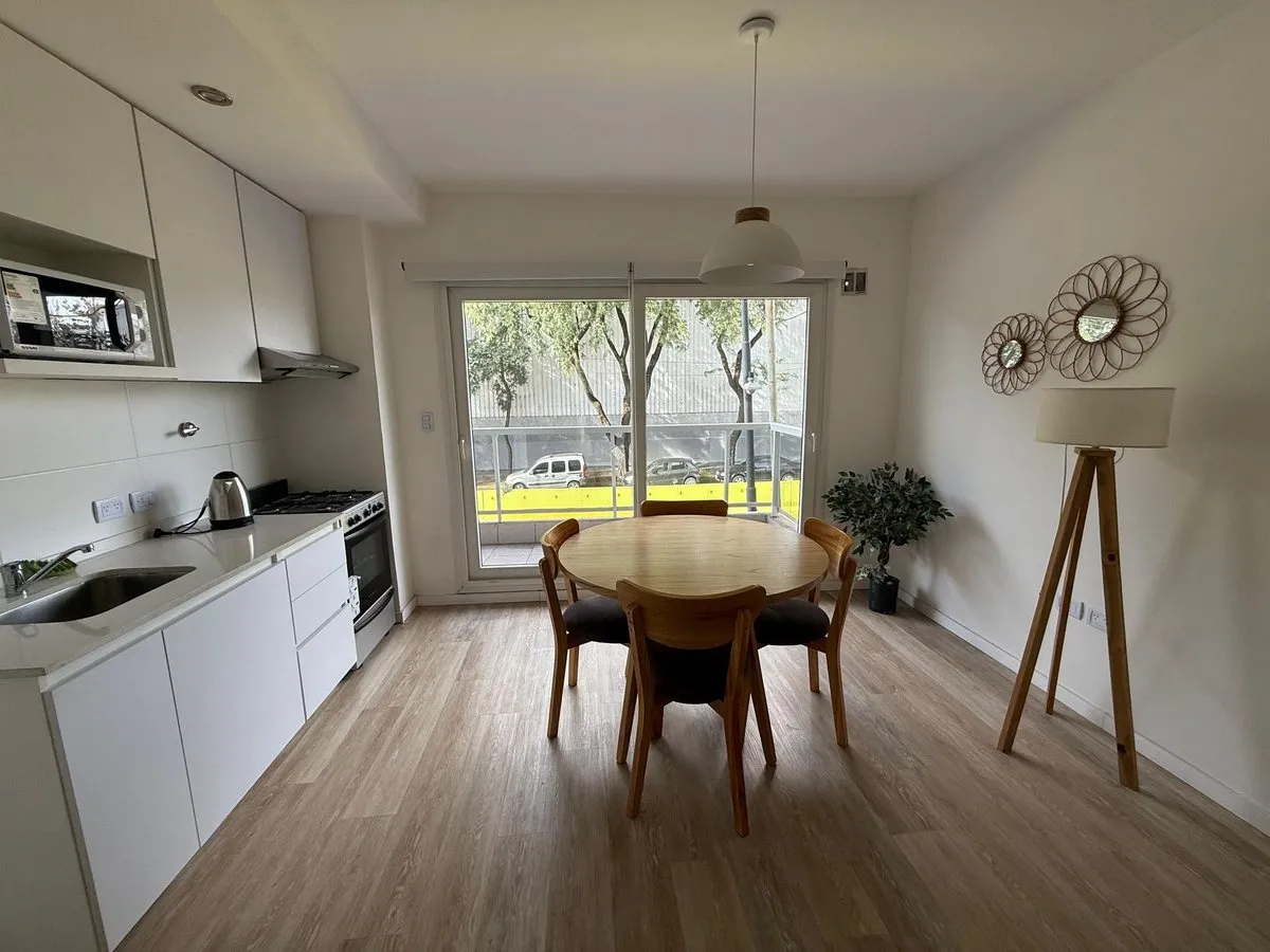 Departamento en Avenida Chorroarín 400