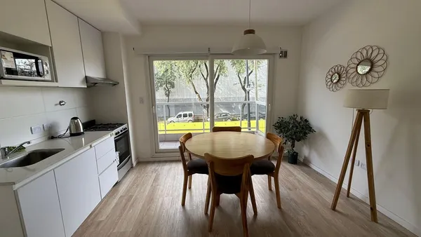 Departamento en Avenida Chorroarín 400