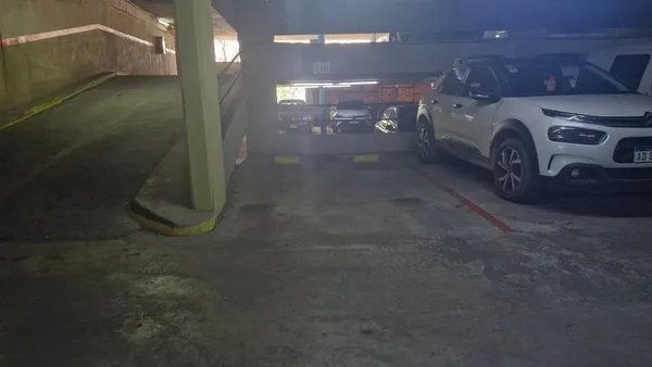 Cochera en Avenida Avellaneda 300