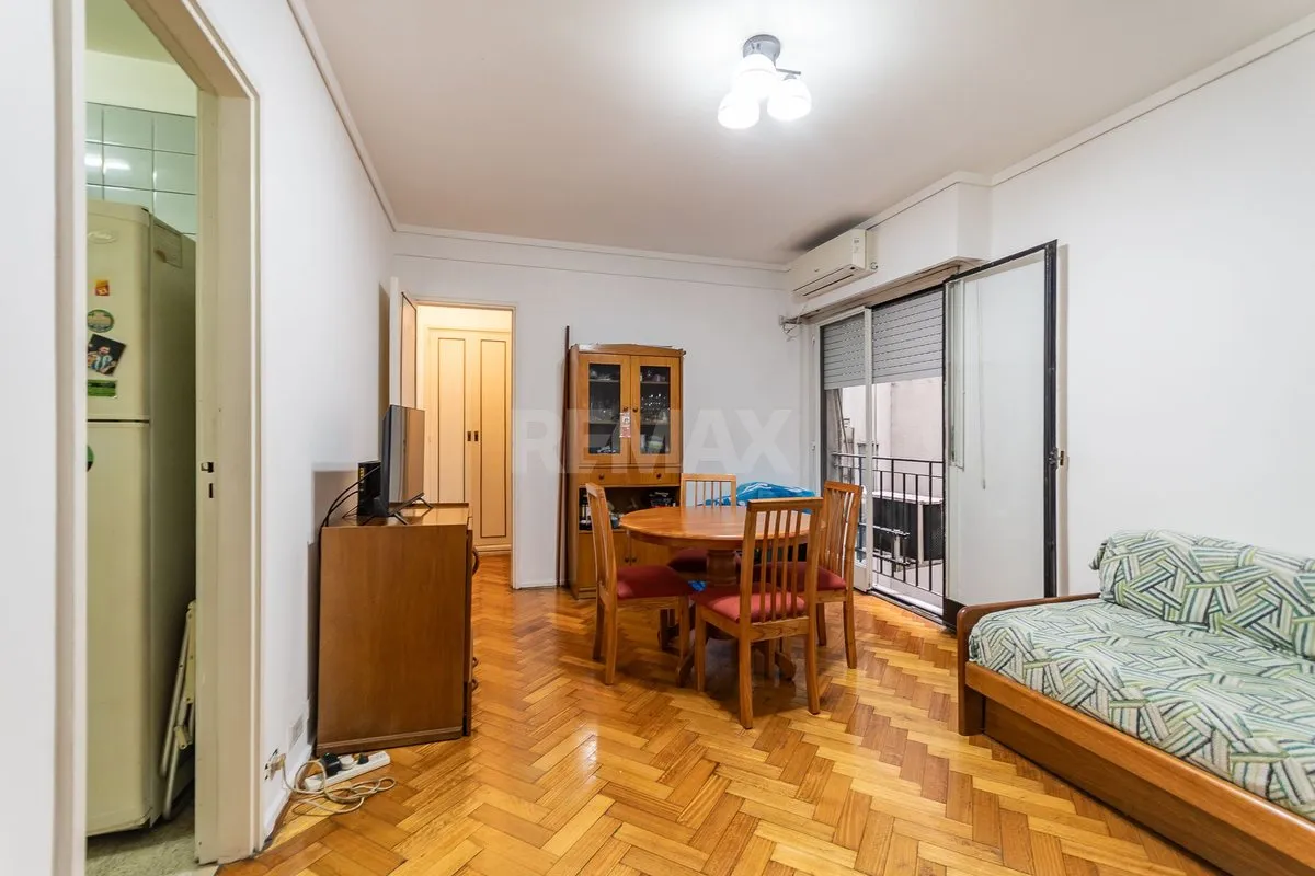 Departamento en Avenida Belgrano 1800