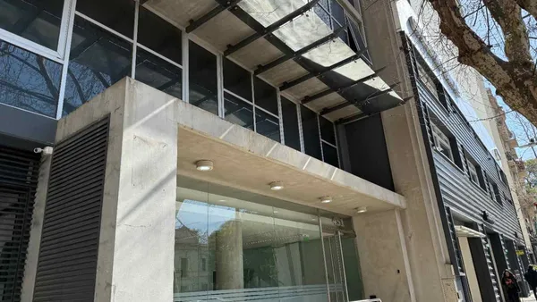 Oficina en Azopardo 400