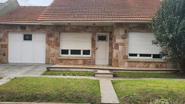 Casa en Arana y Goiri 6000