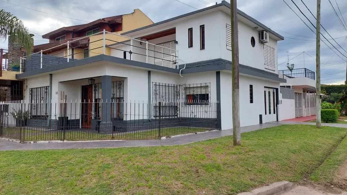 Casa en Cornelio Saavedra 1700