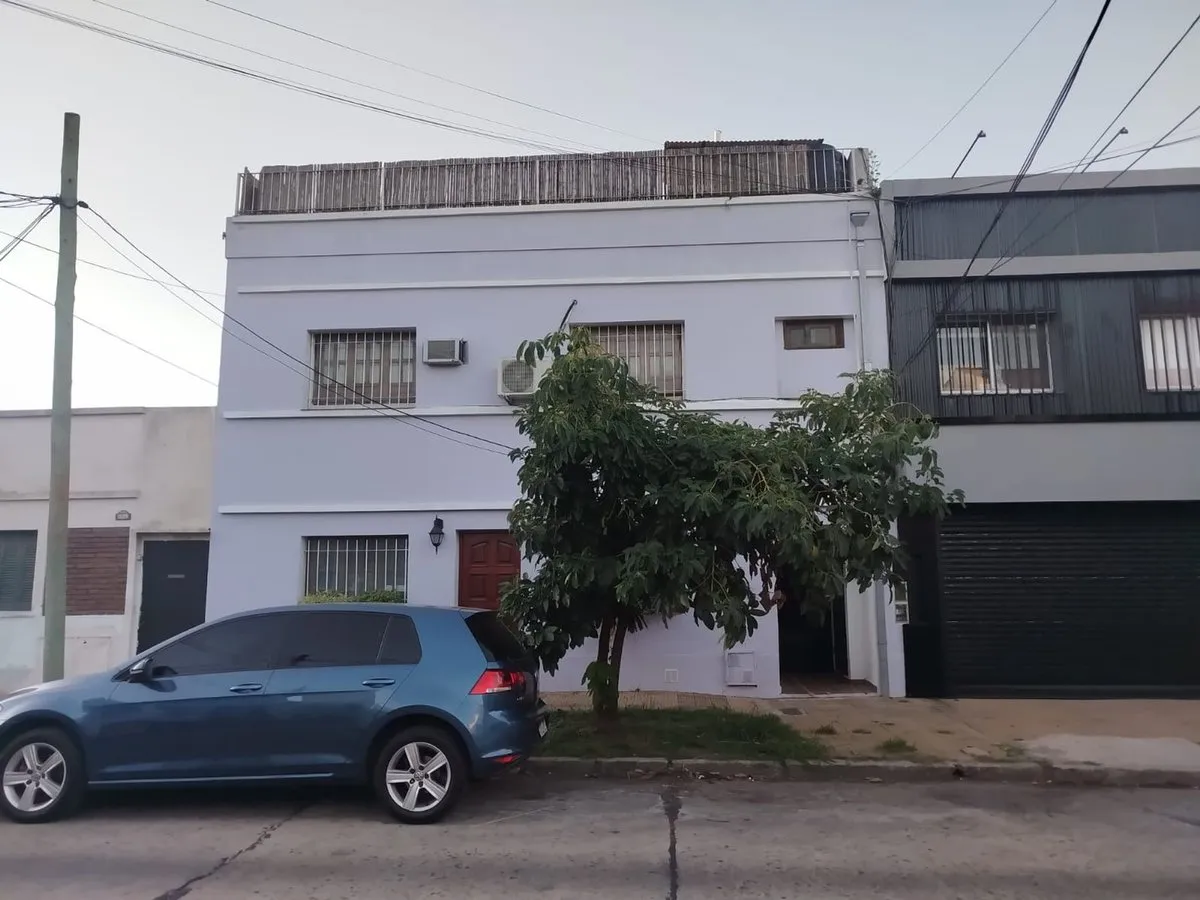 P H en Vélez Sársfield 1800