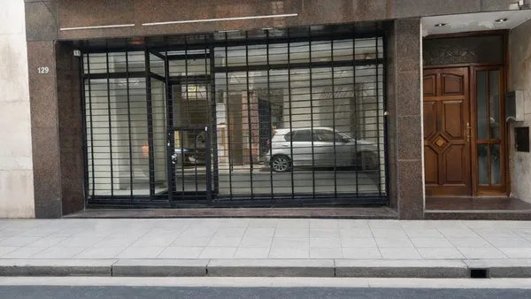 Local Comercial en Presidente Luis Sáenz Peña 100