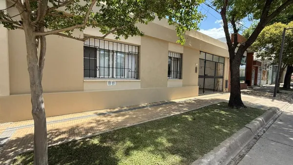 Casa en Lavalle 100
