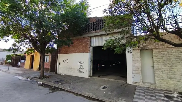 Galpon en Juan Albarracín Pereyra 200