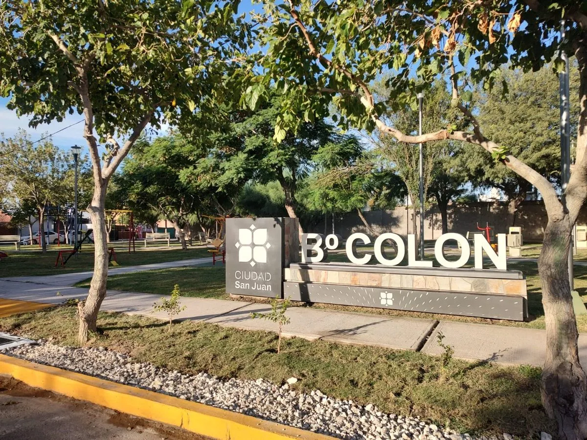 Lote en Cervantes Oeste 1200