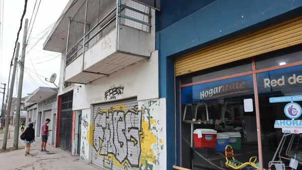 P H en Avenida del Sesquicentenario 800