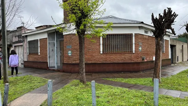P H en Berón de Astrada 4200
