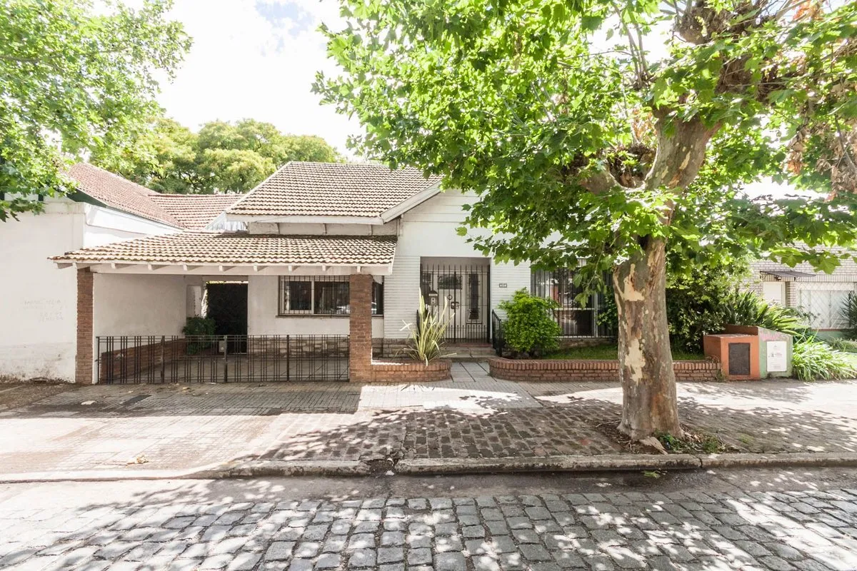 Casa en Drumond 900