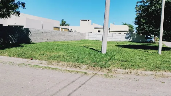 Lote en Bolivar y Cabildo 1400