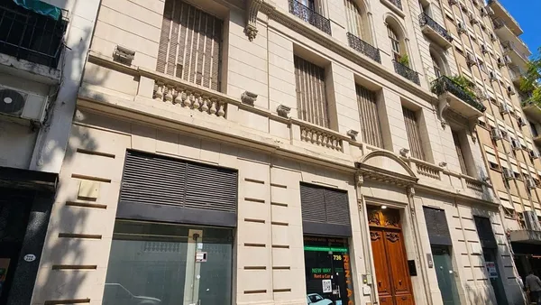 Local Comercial en Marcelo Torcuato de Alvear 700