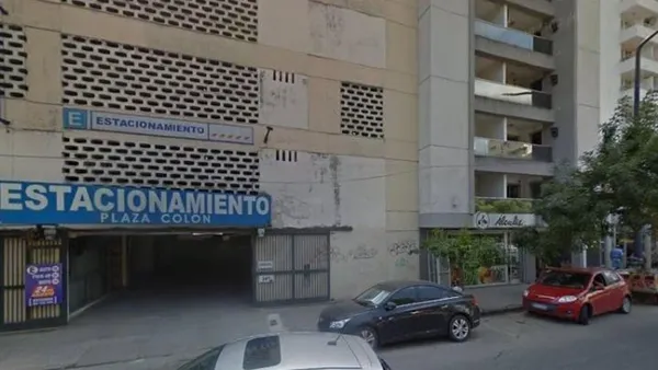 Cochera en Santa Rosa 900